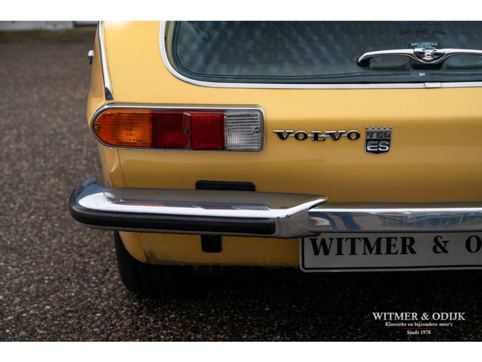 Image 10/50 of Volvo 1800 ES (1972)