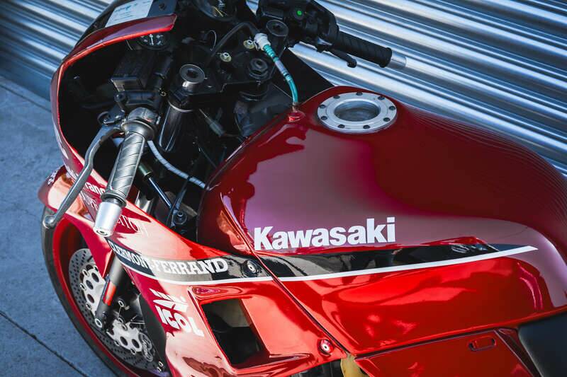 Image 14/50 of Kawasaki GPX 750R (1987)
