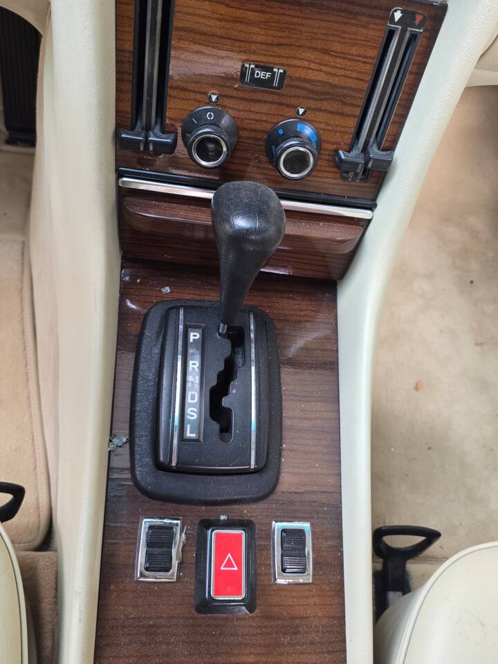 Immagine 22/34 di Mercedes-Benz 500 SL (1980)