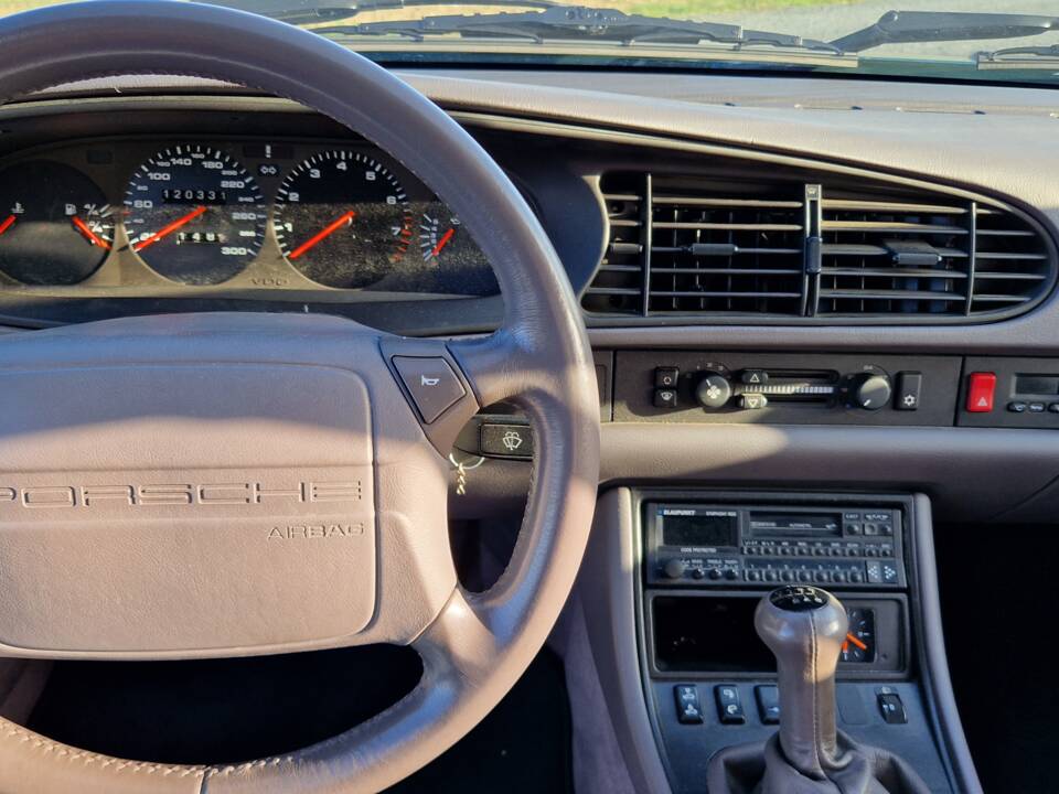 Bild 16/19 von Porsche 968 (1992)