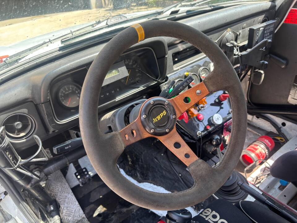 Image 47/84 de Ford Escort RS 2000 (1979)