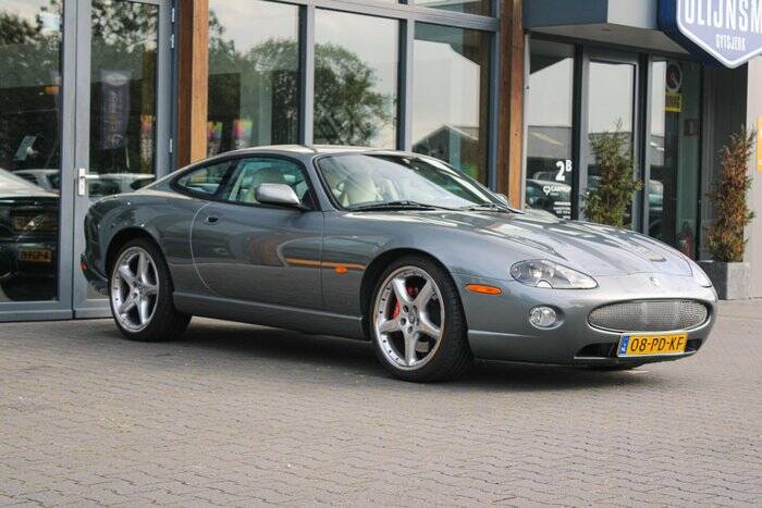 Immagine 3/7 di Jaguar XKR (2004)