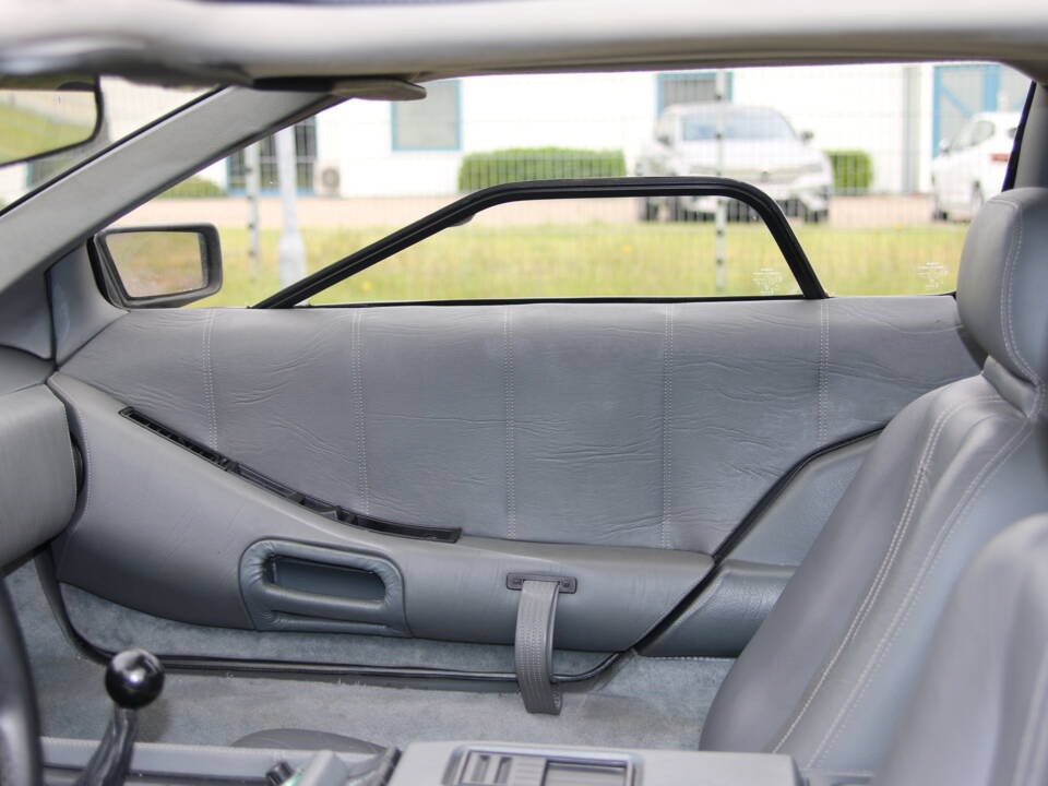 Image 85/92 of DeLorean DMC-12 (1982)
