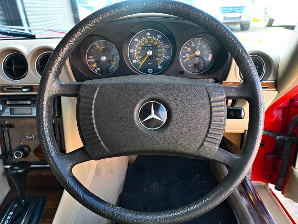 Image 19/50 of Mercedes-Benz 350 SL (1979)