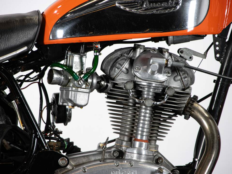 Bild 36/50 von Ducati 350 Scrambler (1974)