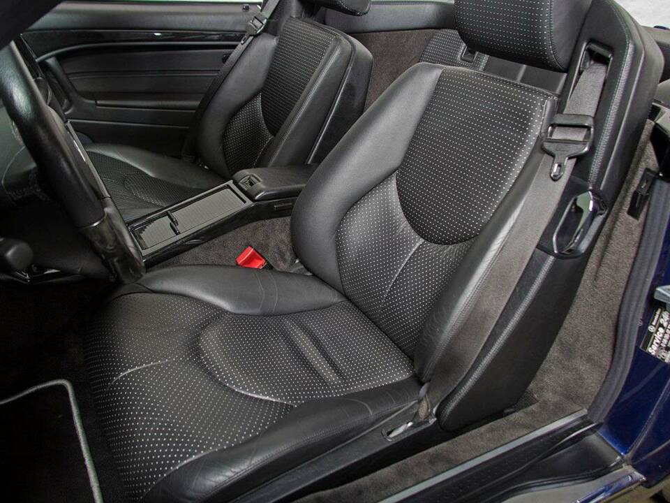Image 25/36 de Mercedes-Benz SL 320 "Final Edition" (2000)
