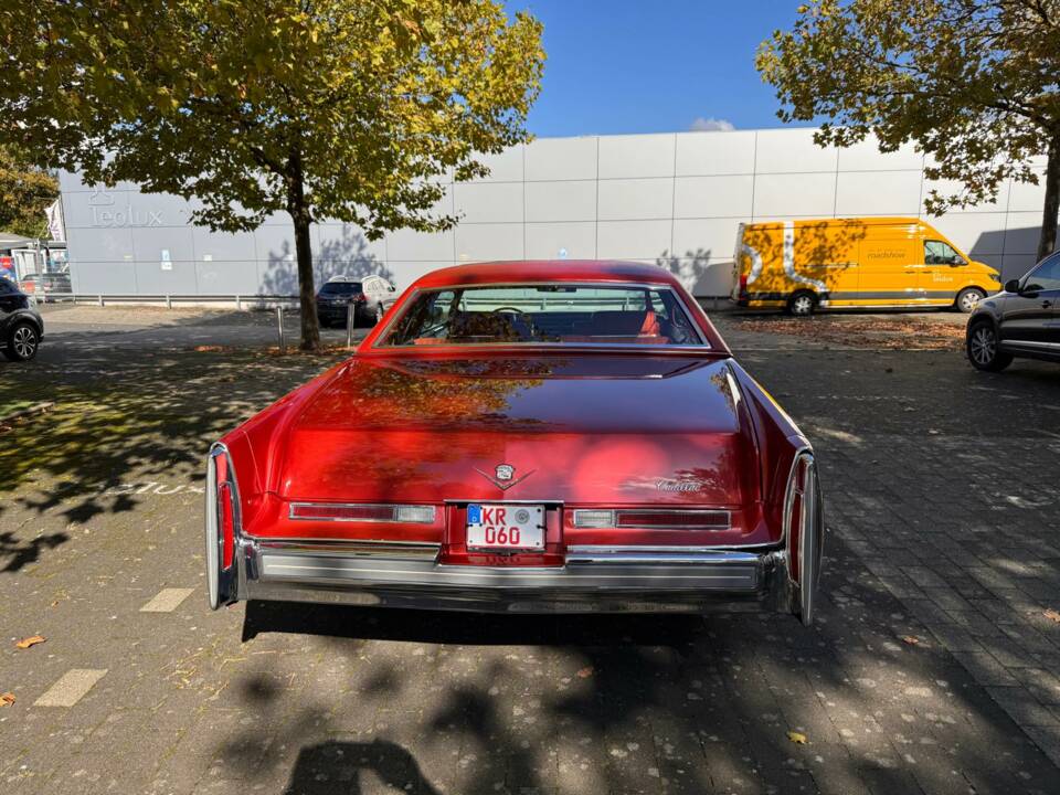 Bild 2/30 von Cadillac Coupe DeVille (1975)