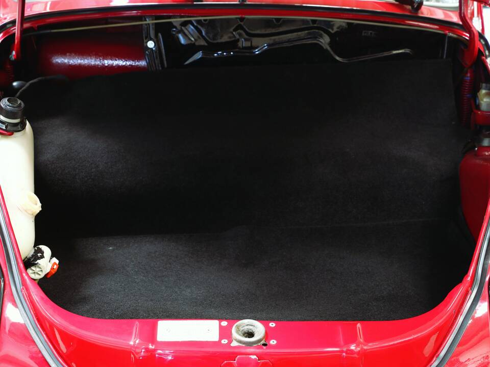 Immagine 30/34 di Volkswagen Beetle 1303 LS (1978)