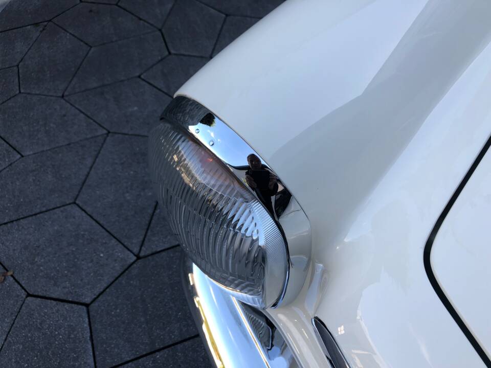 Image 6/43 of Mercedes-Benz 230 SL (1967)