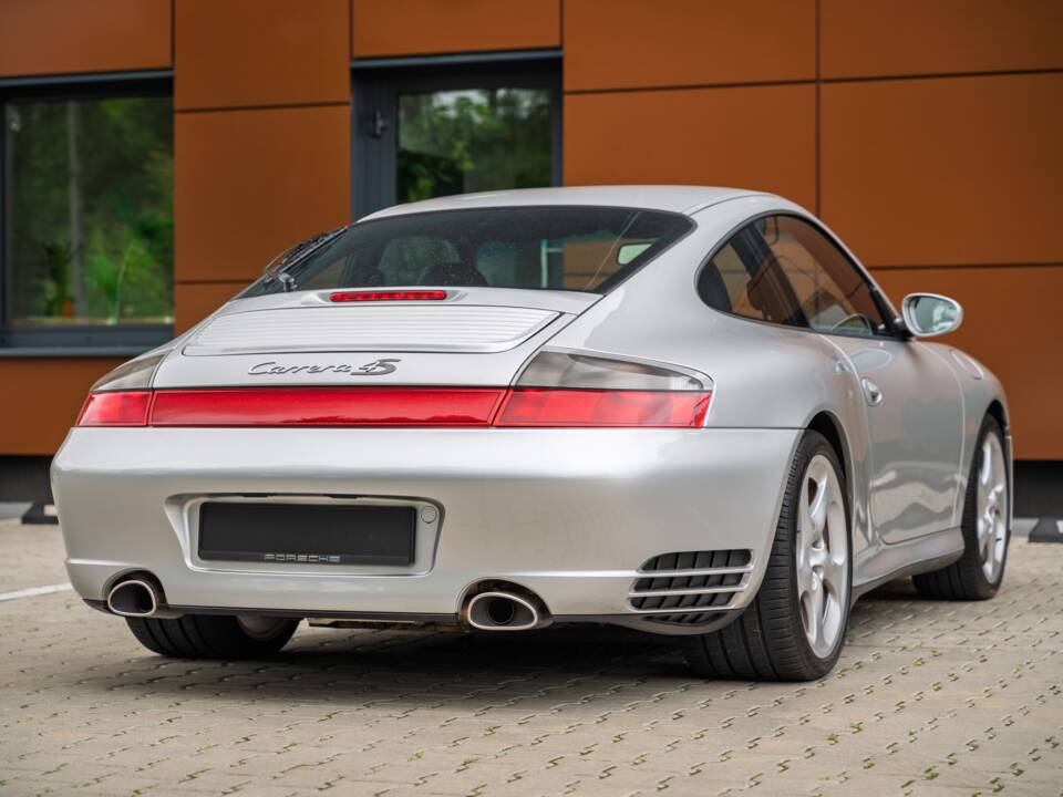 Afbeelding 28/73 van Porsche 911 Carrera 4S (2002)