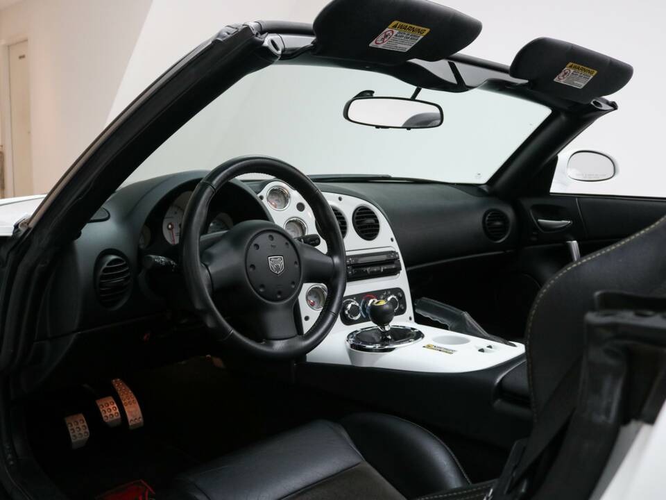 Imagen 5/20 de Dodge Viper SRT10 (2005)