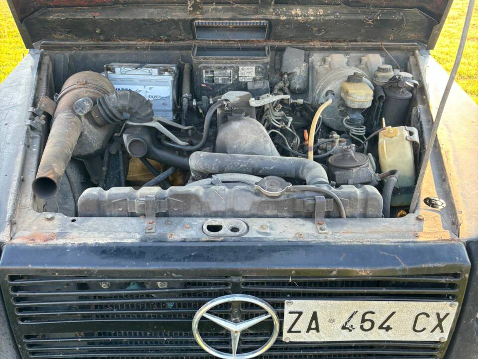 Image 8/53 of Mercedes-Benz 240 GD (SWB) (1982)