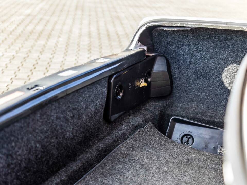 Image 162/175 of Mercedes-Benz 420 SE (1986)