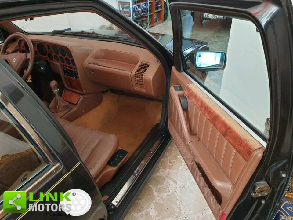 Bild 25/50 von Lancia Thema 8.32 (1989)