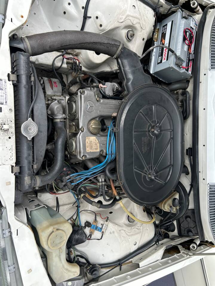 Bild 24/31 von Mercedes-Benz 280 (1978)
