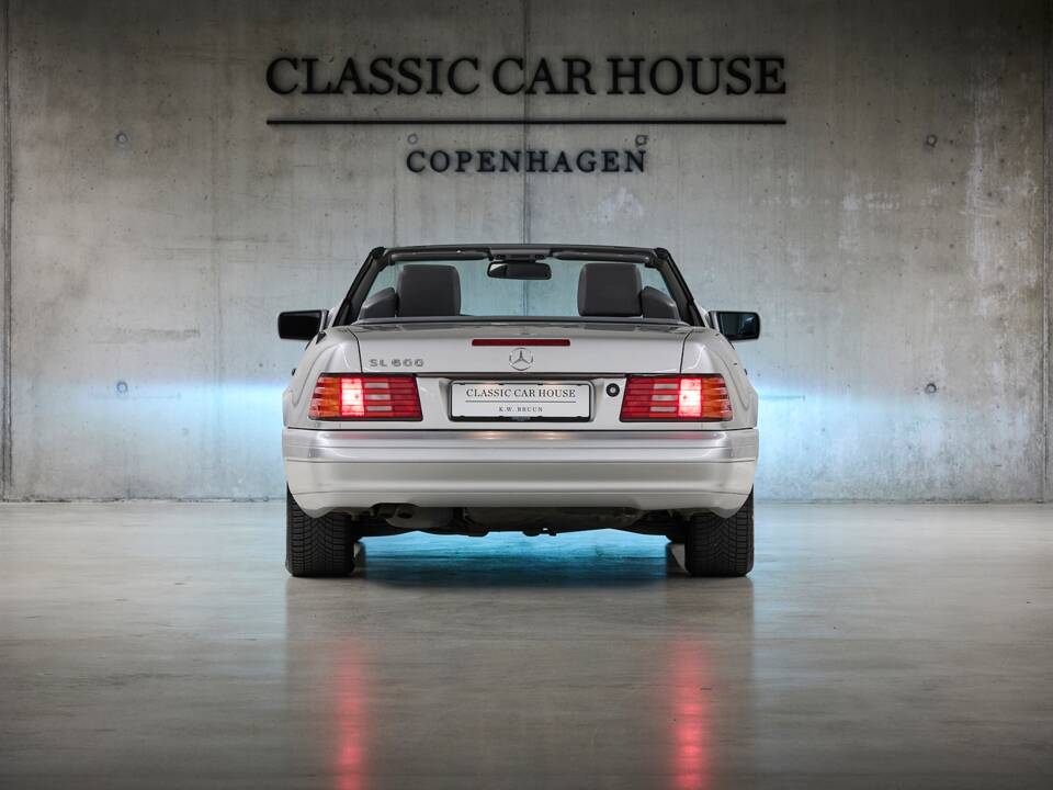 Immagine 5/95 di Mercedes-Benz SL 600 (1998)