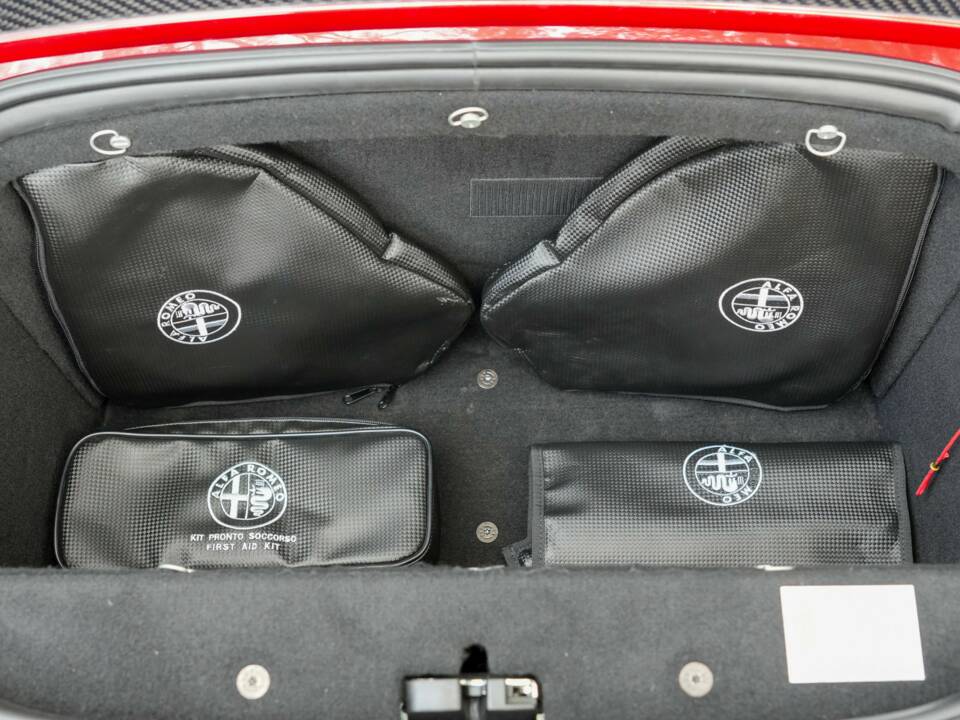 Image 45/50 of Alfa Romeo 8C Spider (2010)