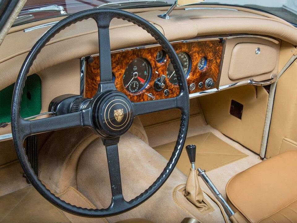 Imagen 12/20 de Jaguar XK 150 DHC (1959)
