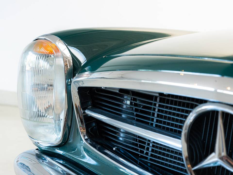 Immagine 24/32 di Mercedes-Benz 250 SL (1967)