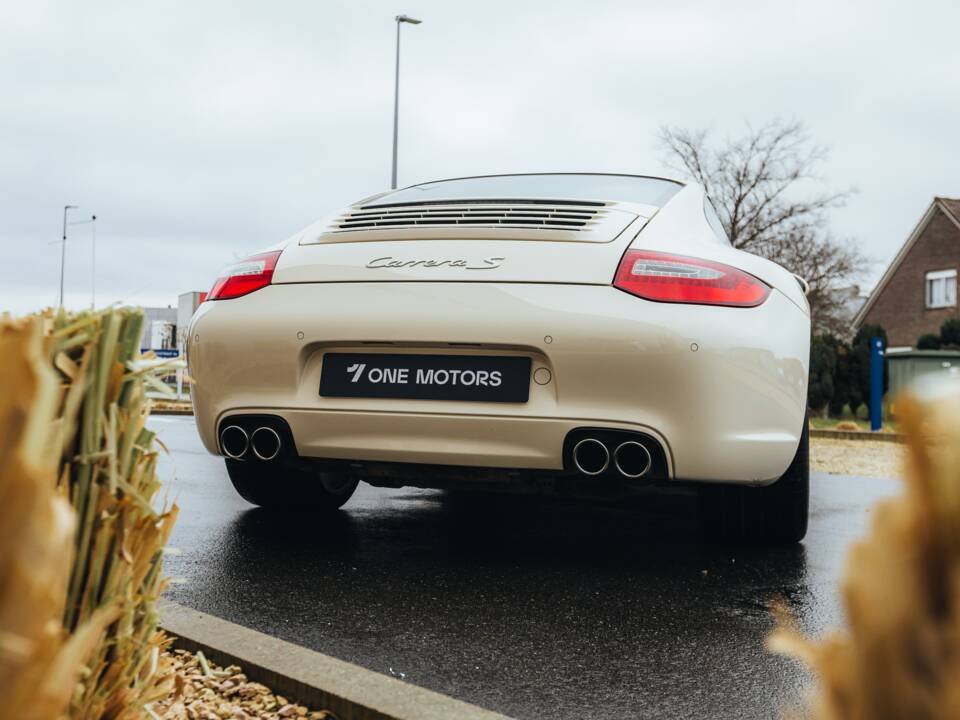 Afbeelding 13/53 van Porsche 911 Carrera S (2010)