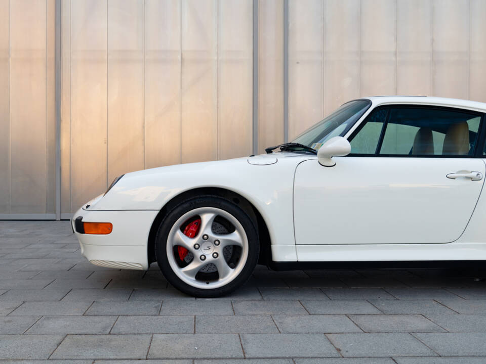 Bild 33/50 von Porsche 911 Carrera 4S (1996)