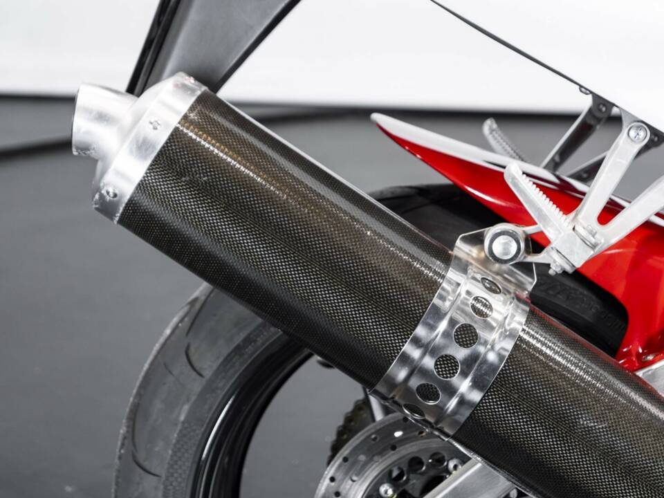 Afbeelding 11/44 van Yamaha YZF 1000 R1 (1998)
