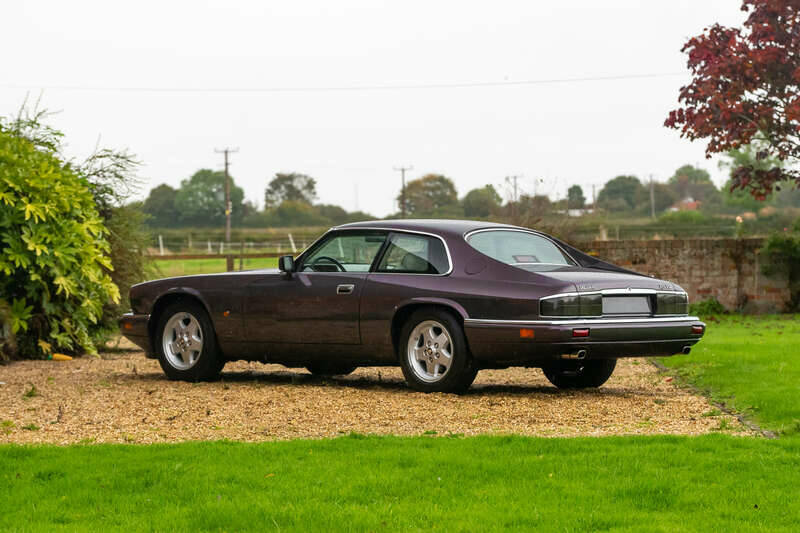 Image 10/50 of Jaguar XJS 6.0 (1993)