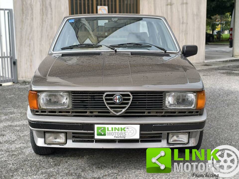 Bild 2/10 von Alfa Romeo Giulietta 1.6 (1985)