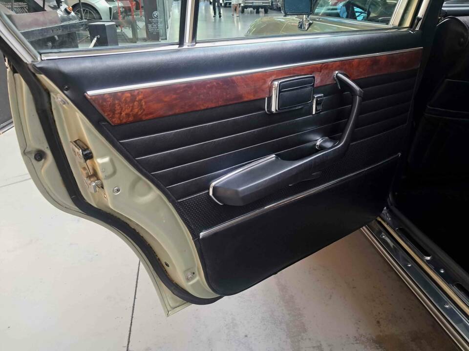 Immagine 38/39 di BMW 3,3 Li (1977)