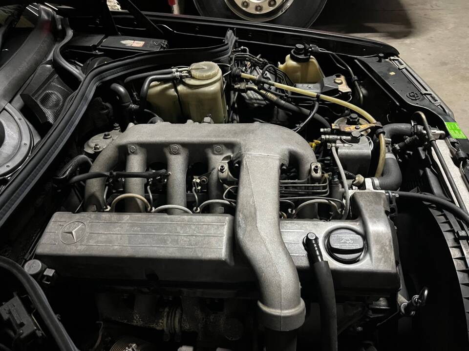 Imagen 4/8 de Mercedes-Benz 300 D Turbo (1992)