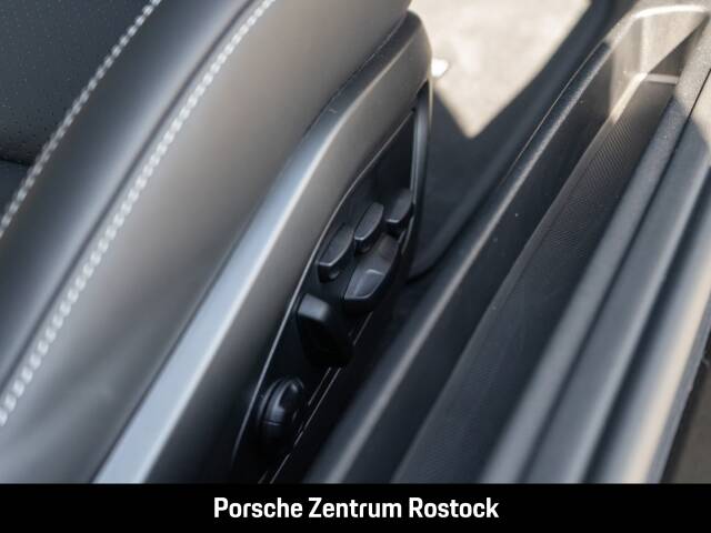 Obraz 27/34 pojazdu Porsche 911 Carrera GTS (1900)