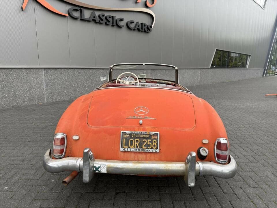 Image 14/50 of Mercedes-Benz 190 SL (1960)