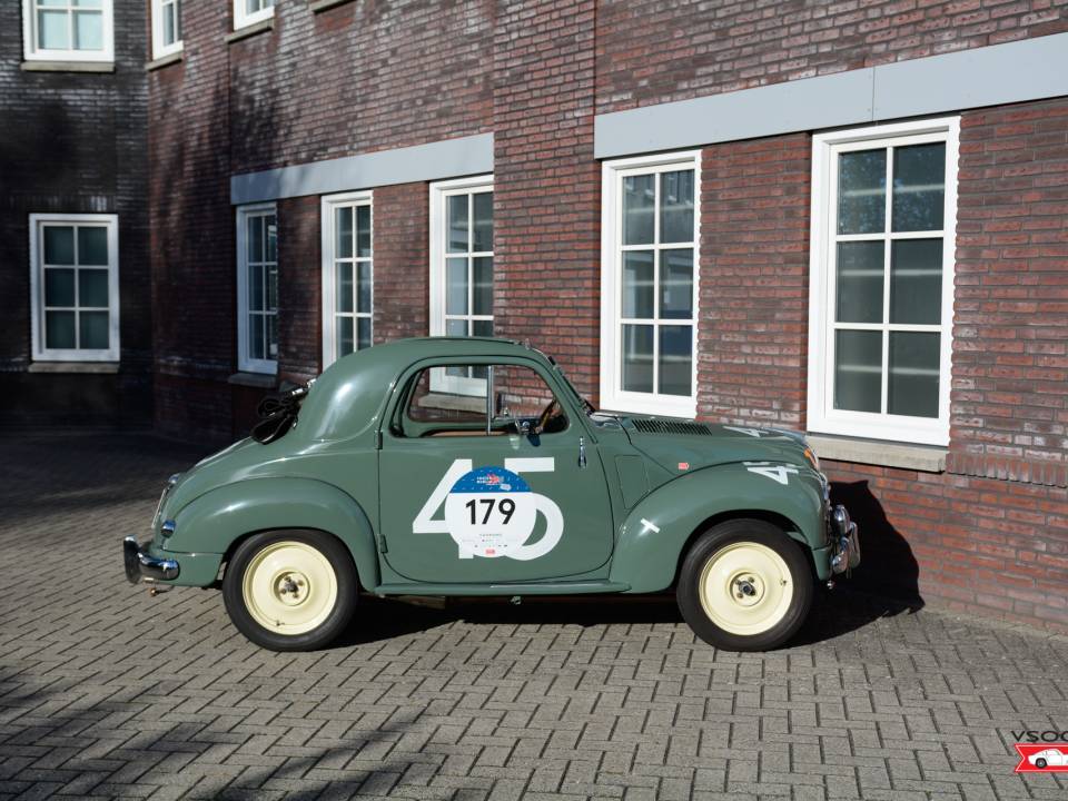 Image 7/25 of FIAT 500 C Topolino (1951)