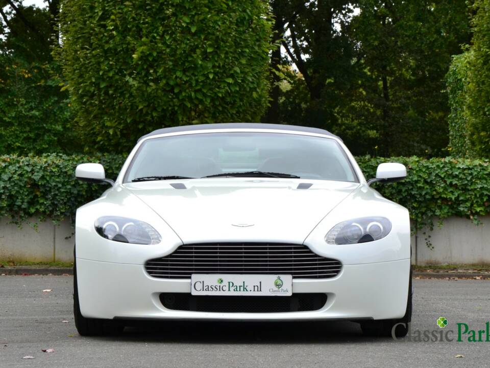 Image 23/50 of Aston Martin V8 Vantage (2007)