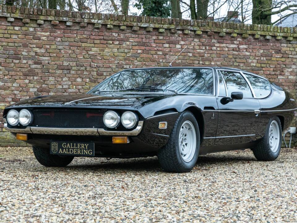 Afbeelding 7/50 van Lamborghini Espada 400 GT (1973)