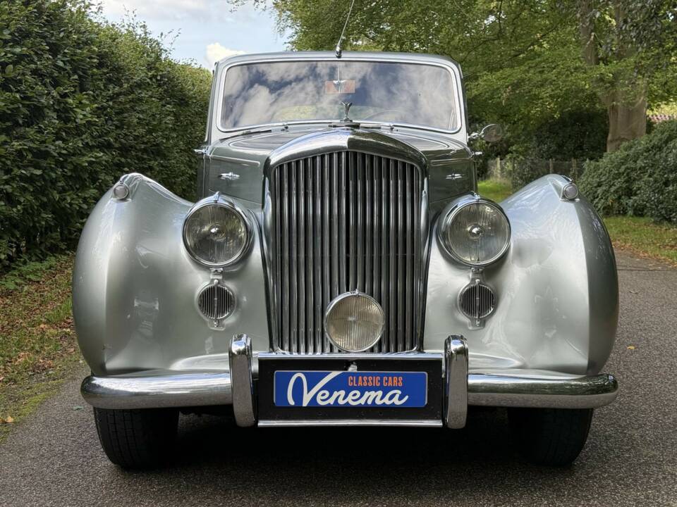 Image 2/17 of Bentley Mark VI 4.6 (1952)