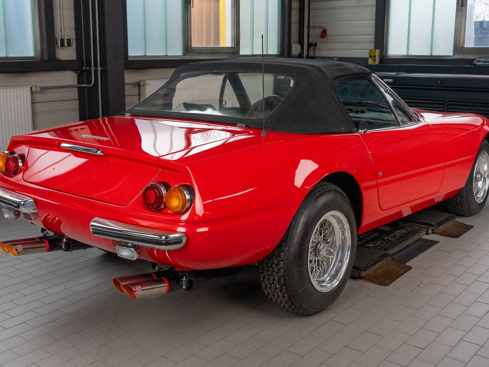 Imagen 8/25 de Ferrari 365 GTS&#x2F;4 Daytona (1970)