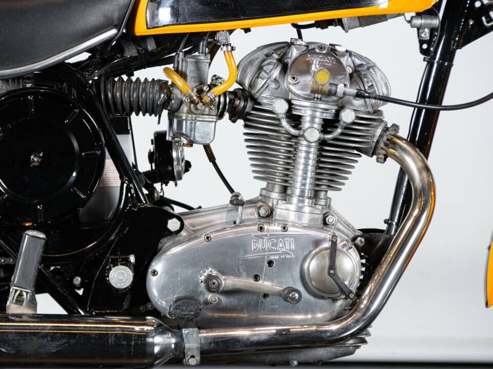 Immagine 30/50 di Ducati 250 Scrambler (1971)