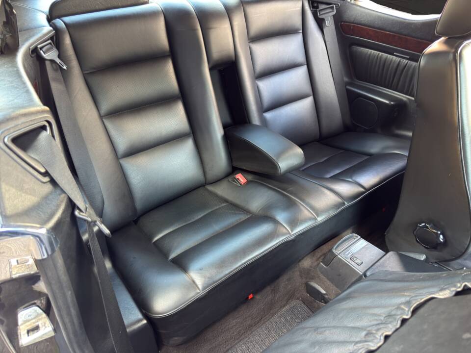 Imagen 14/24 de Mercedes-Benz E 220 (1993)