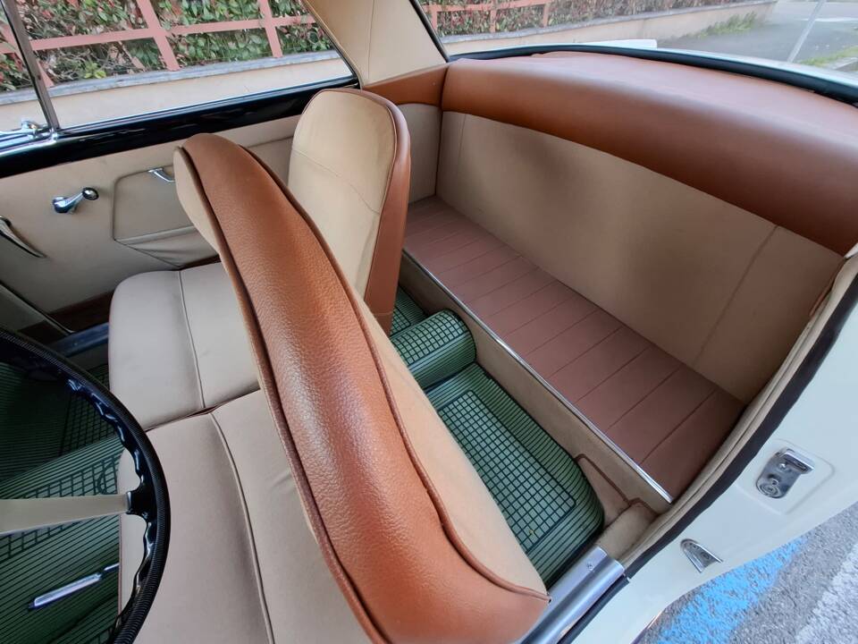 Image 32/63 of FIAT 1200 Granluce (1958)