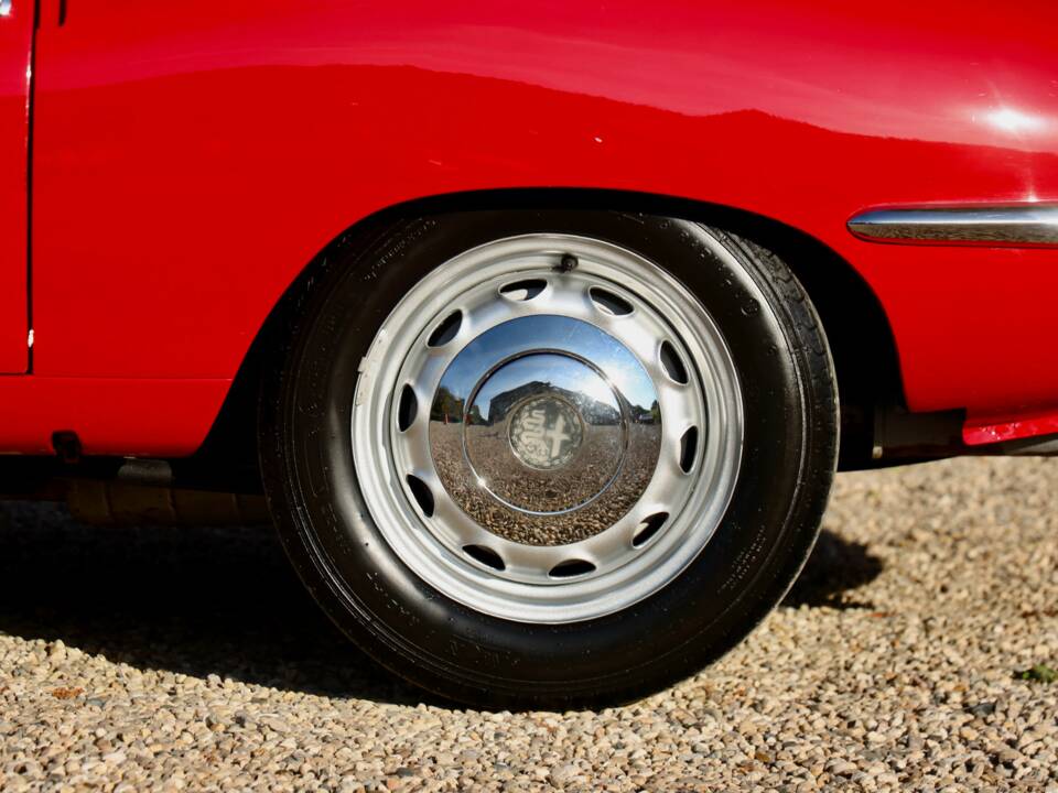 Image 21/50 of Alfa Romeo Giulietta SS (1961)