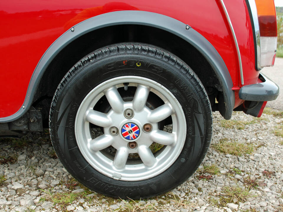 Image 14/38 of Mini 1000 (1987)