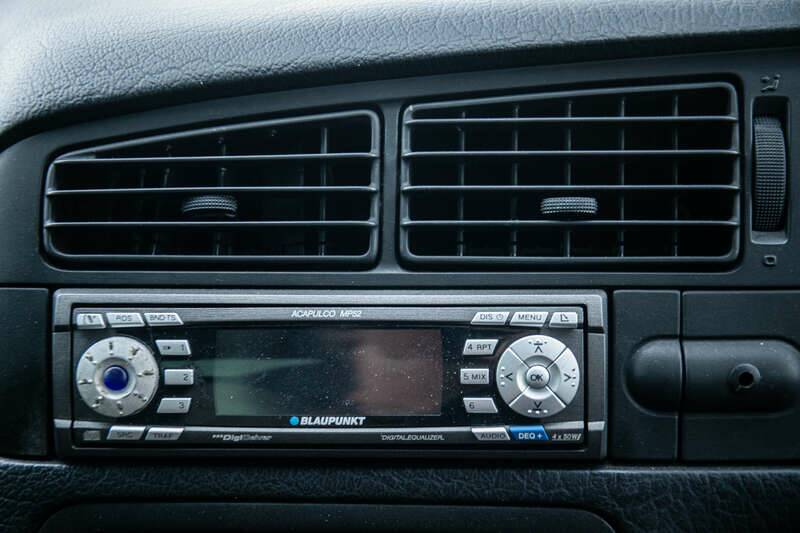Bild 37/50 von Volkswagen Golf III Cabrio 2.0 (1995)