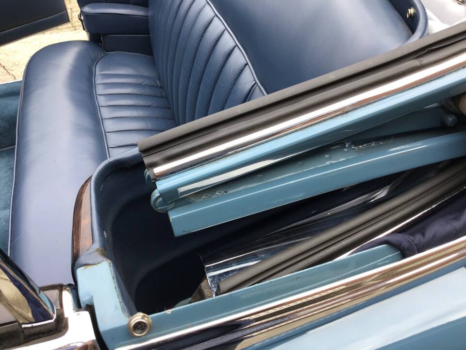 Image 21/32 of Mercedes-Benz 220 S Cabriolet (1958)