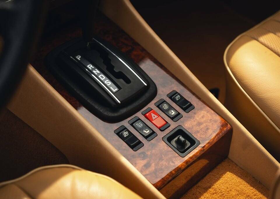 Bild 10/15 von Mercedes-Benz 280 SL (1986)