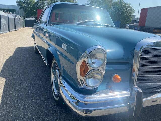 Bild 5/8 von Mercedes-Benz 220 SE b (1962)