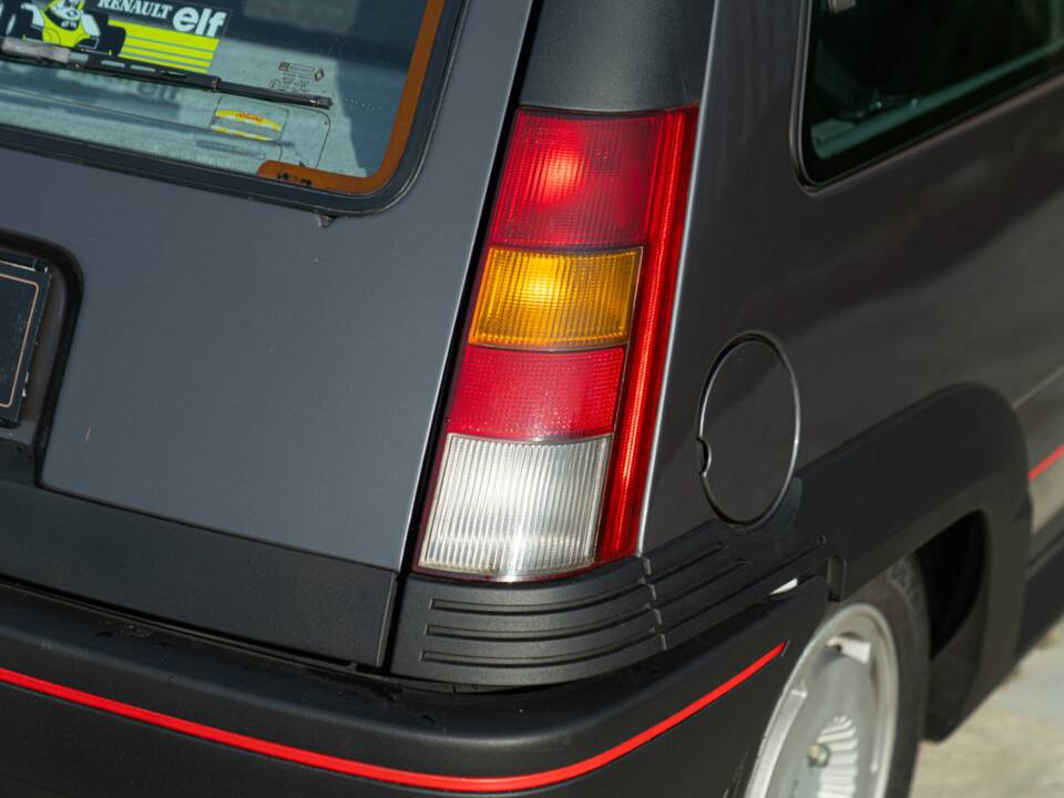 Image 11/50 de Renault R 5 GT Turbo (1986)