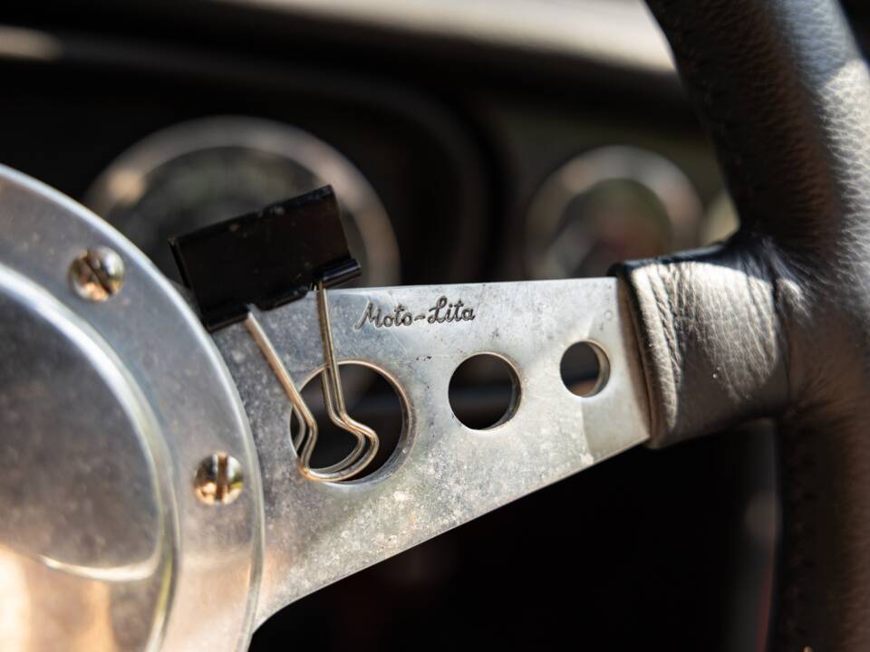 Image 39/50 of MG MGB GT (1970)