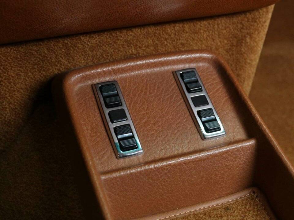 Image 17/30 of Mercedes-Benz 280 SE 3,5 (1970)