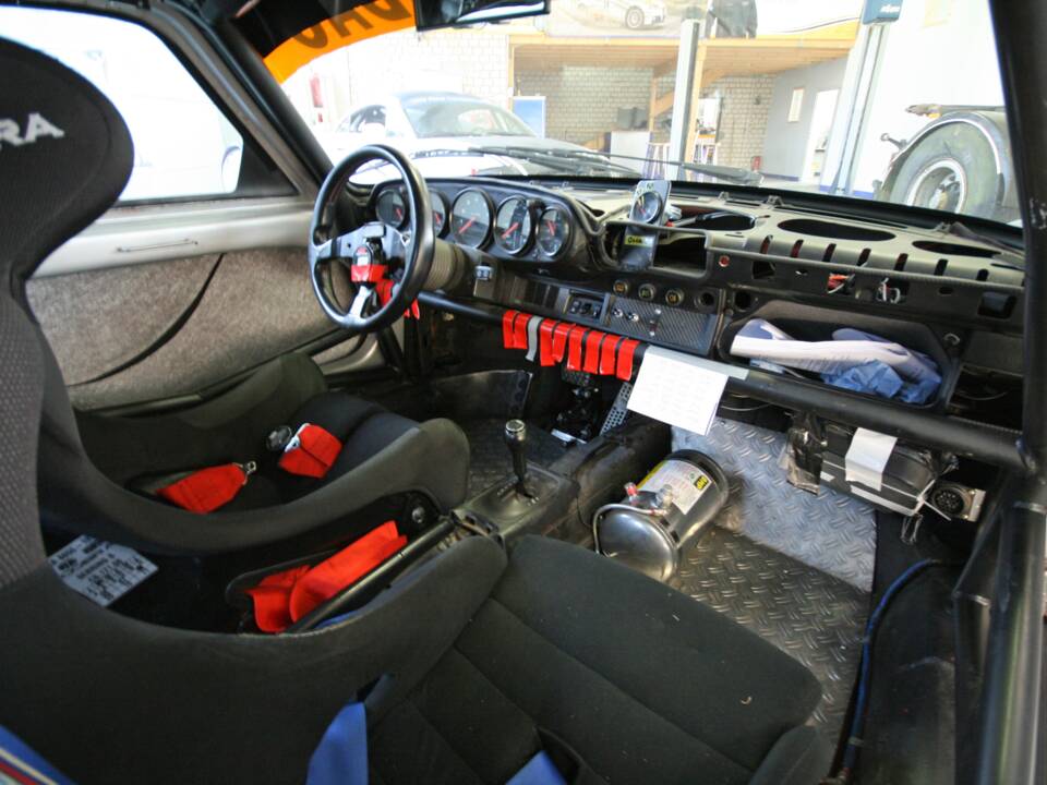 Bild 7/8 von Porsche 911 Carrera 2 (1990)